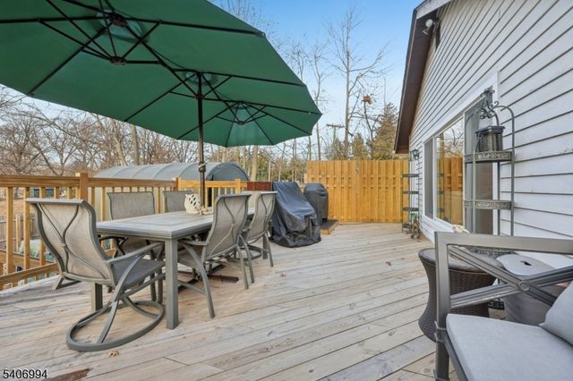 269 Paterson Ave, Midland Park Boro, NJ 07432