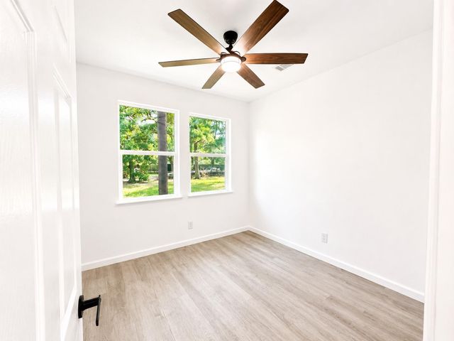 1010 Linden Street, La Marque, TX 77568