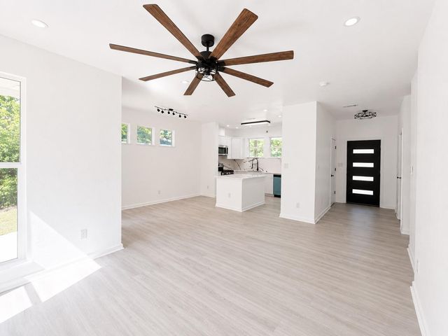 1010 Linden Street, La Marque, TX 77568