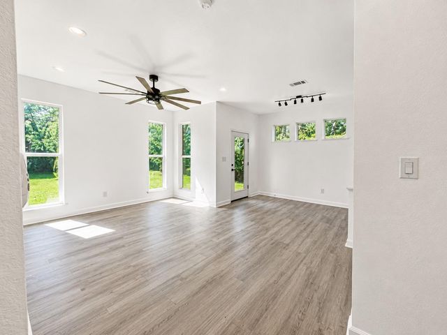 1010 Linden Street, La Marque, TX 77568