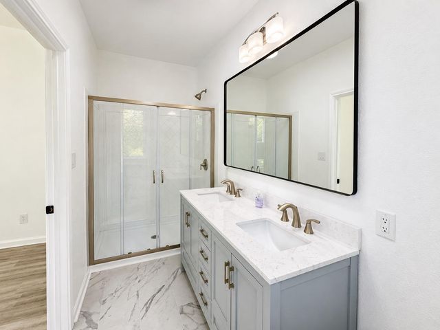1010 Linden Street, La Marque, TX 77568