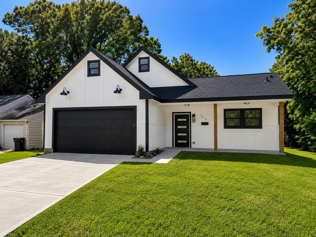 1010 Linden Street, La Marque, TX 77568