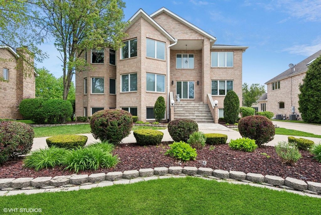 10327 Sandy Lane, Munster, IN 46321