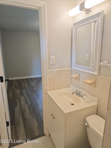 8802 Malvern Hill Rd, Louisville, KY 40242