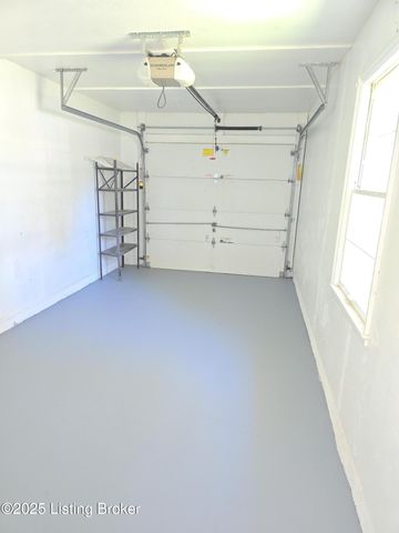 8802 Malvern Hill Rd, Louisville, KY 40242