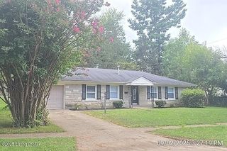 8802 Malvern Hill Rd, Louisville, KY 40242