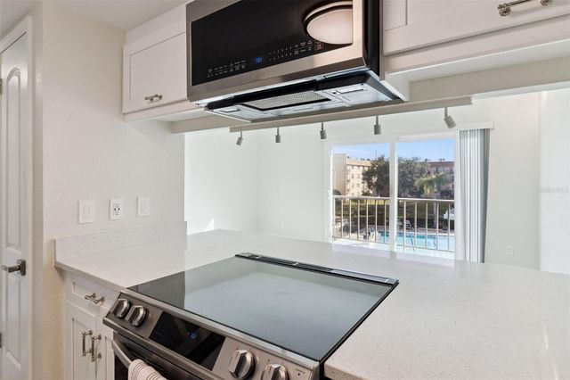 5820 N CHURCH AVENUE 340, Tampa, FL 33614