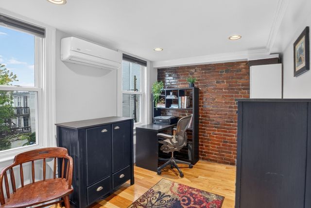 182 Marion St 2, Boston, MA 02128