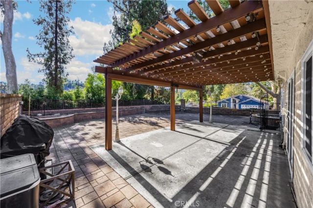 1 Country Wood Drive, Pomona, CA 91766