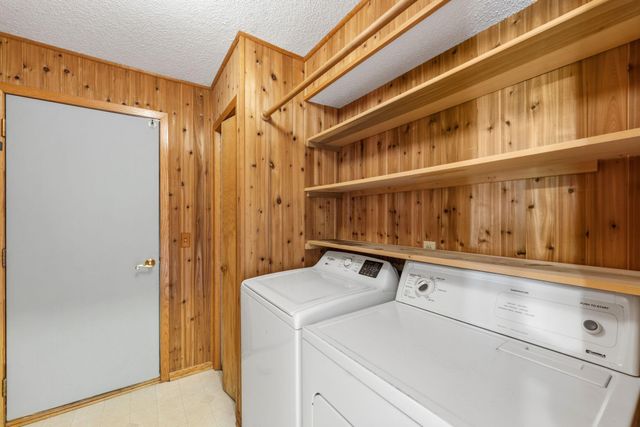 8020 Hidden Court, Chanhassen, MN 55317