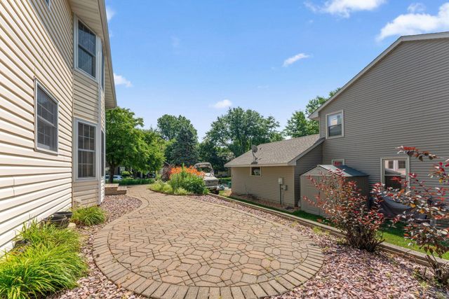 8020 Hidden Court, Chanhassen, MN 55317