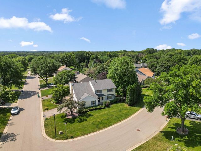 8020 Hidden Court, Chanhassen, MN 55317