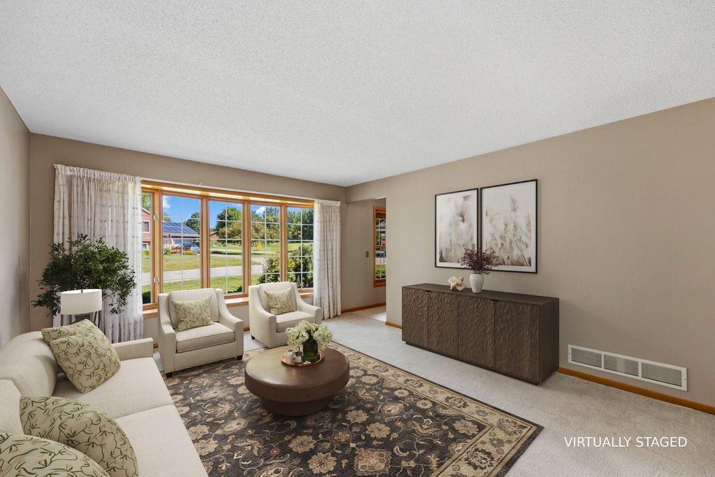 8020 Hidden Court, Chanhassen, MN 55317 — photo 3