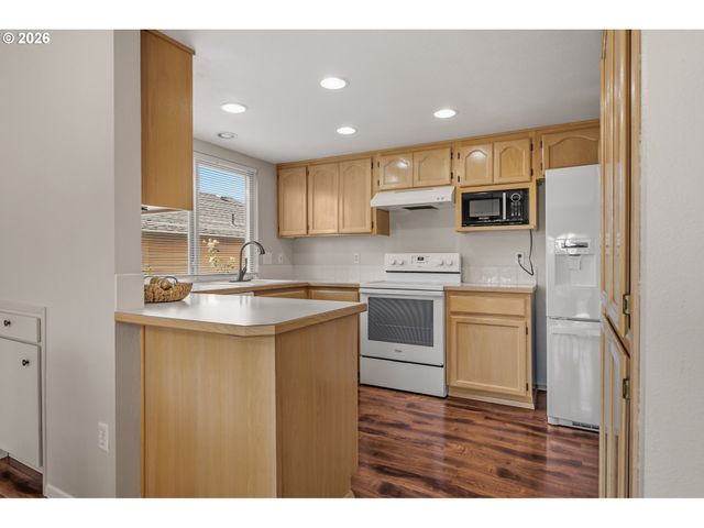 10175 Sw HIGHLAND Dr, Portland, OR 97224