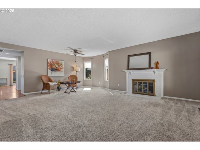 10175 Sw HIGHLAND Dr, Portland, OR 97224