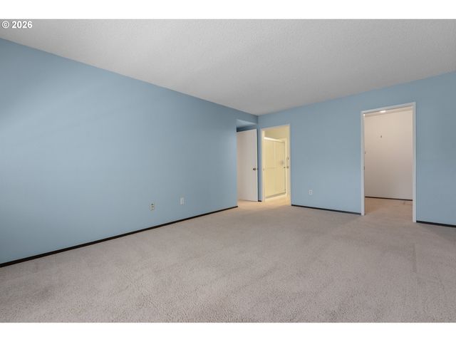 10175 Sw HIGHLAND Dr, Portland, OR 97224