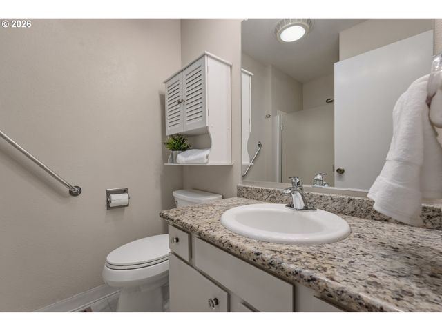10175 Sw HIGHLAND Dr, Portland, OR 97224
