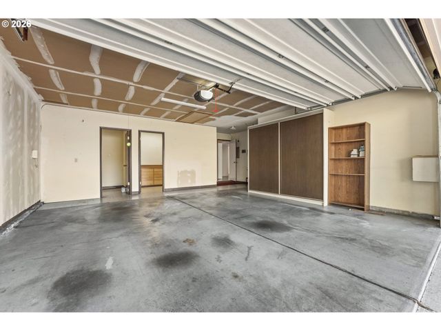 10175 Sw HIGHLAND Dr, Portland, OR 97224