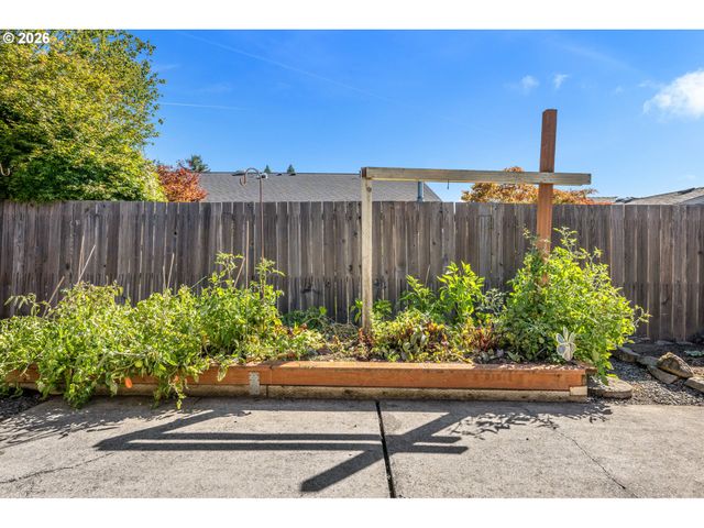 10175 Sw HIGHLAND Dr, Portland, OR 97224