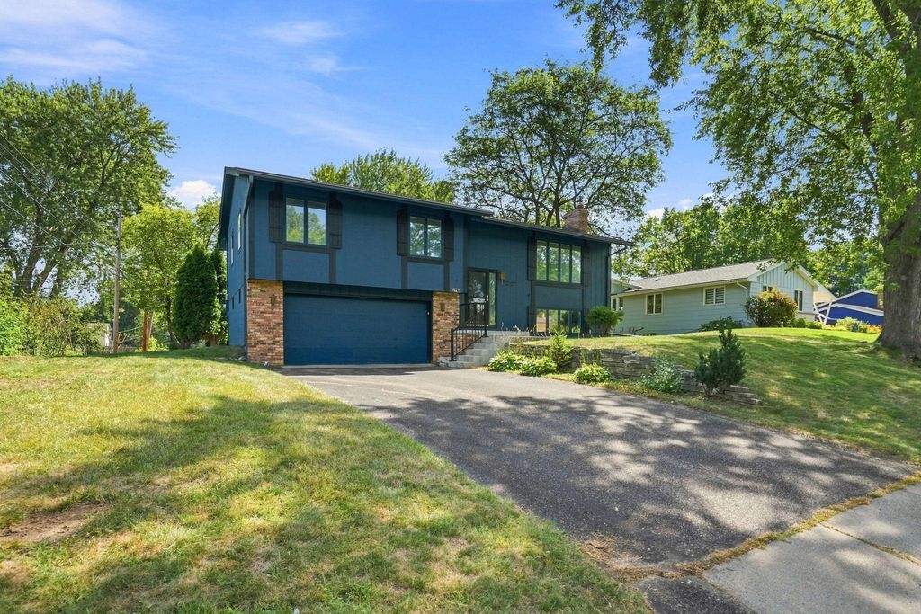 2756 Yukon Avenue N, New Hope, MN 55427 — photo 2