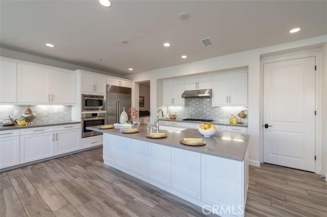 101 Windswept, Irvine, CA 92618