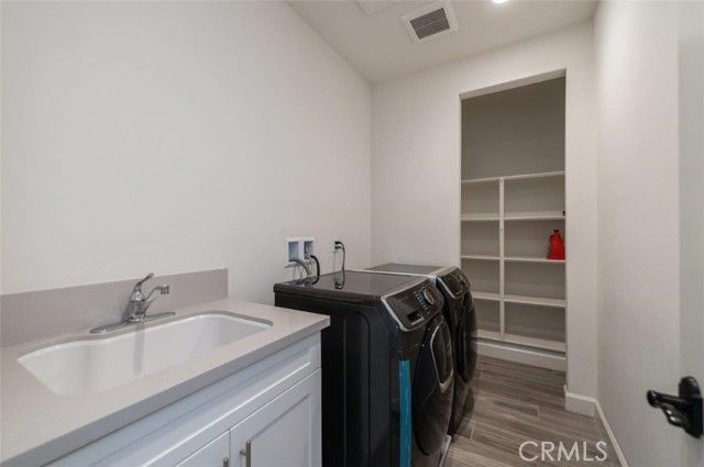 101 Windswept, Irvine, CA 92618