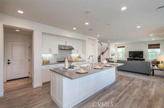 101 Windswept, Irvine, CA 92618