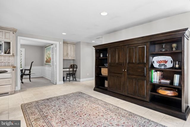 45 E RIDING DR, Cherry Hill, NJ 08003