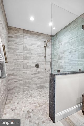 45 E RIDING DR, Cherry Hill, NJ 08003