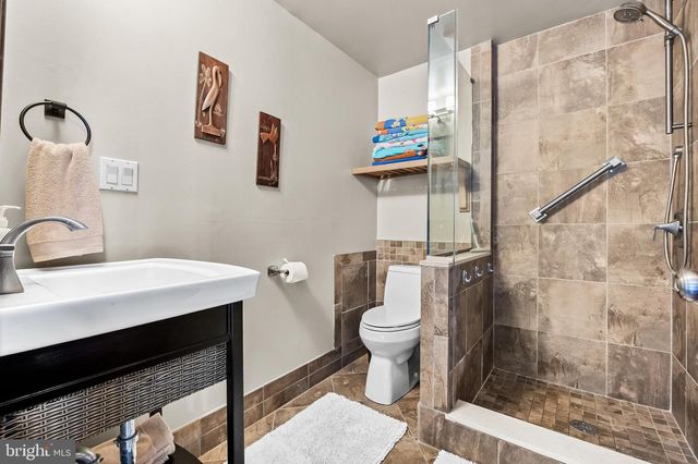 45 E RIDING DR, Cherry Hill, NJ 08003