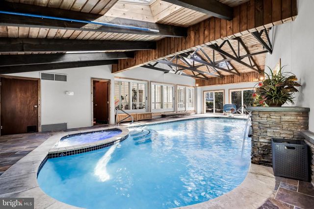 45 E RIDING DR, Cherry Hill, NJ 08003