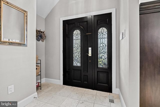 45 E RIDING DR, Cherry Hill, NJ 08003