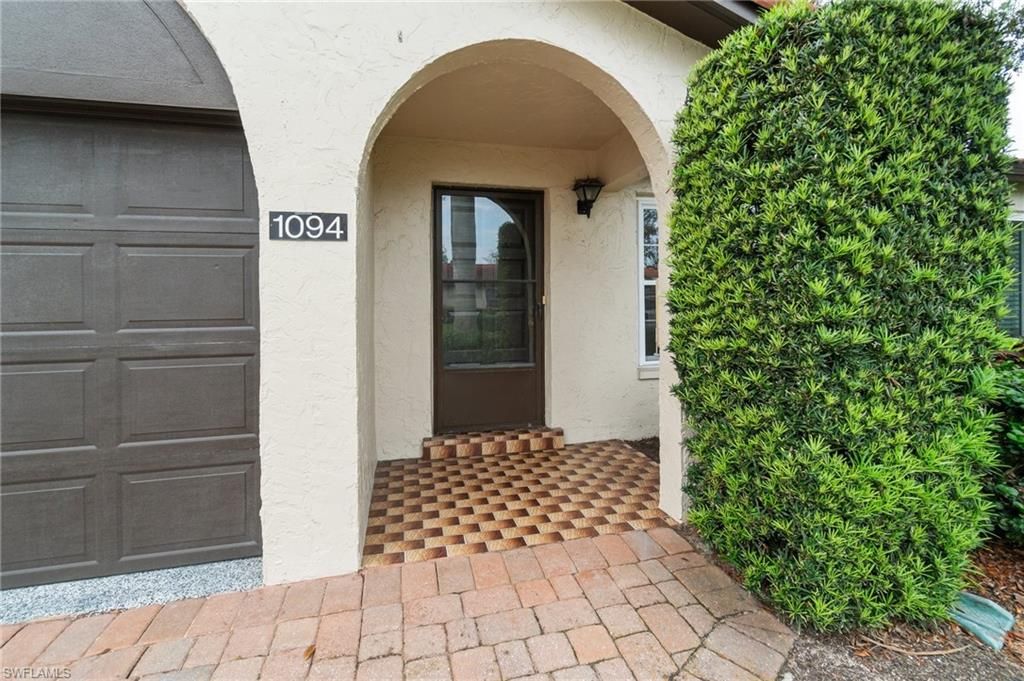 1094 Forest Lakes DR, NAPLES, FL 34105 — photo 5
