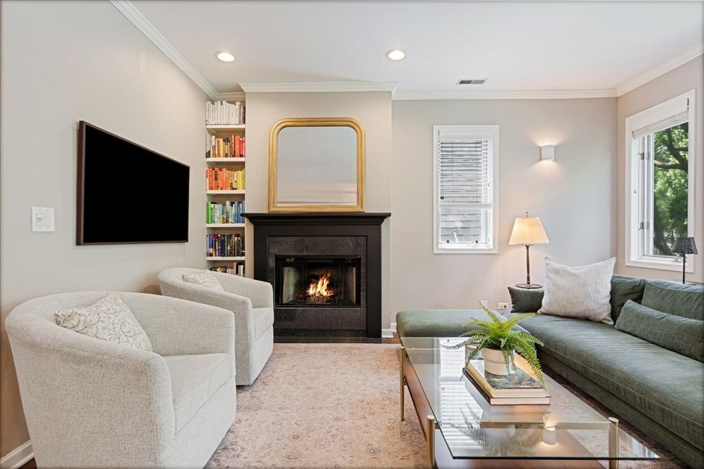 3035 N SEMINARY Avenue 2, Chicago, IL 60657 — photo 5