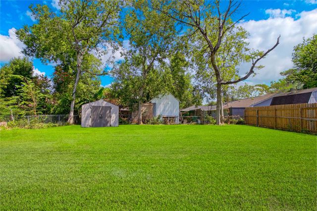 1938 Barnsley Lane, Houston, TX 77088