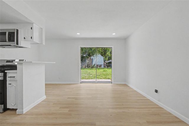 1938 Barnsley Lane, Houston, TX 77088