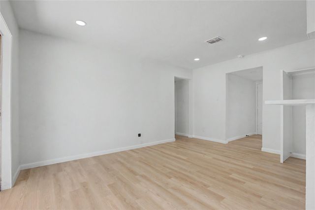 1938 Barnsley Lane, Houston, TX 77088
