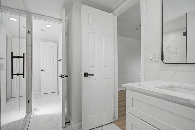 1938 Barnsley Lane, Houston, TX 77088