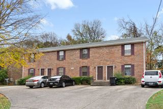 261 Winters Ct Apt B, Clarksville, TN 37043