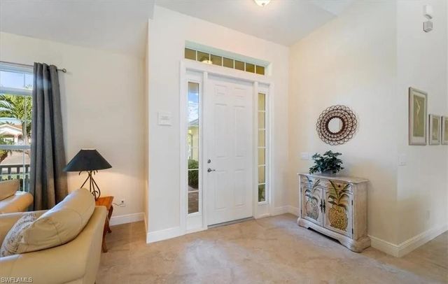 732 7th AVE N, Naples, FL 34102