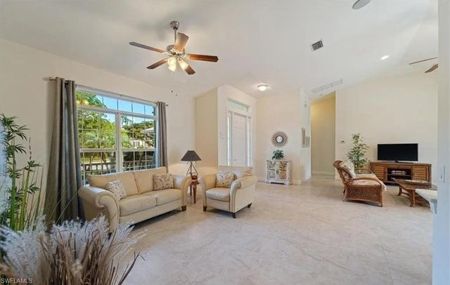 732 7th AVE N, Naples, FL 34102