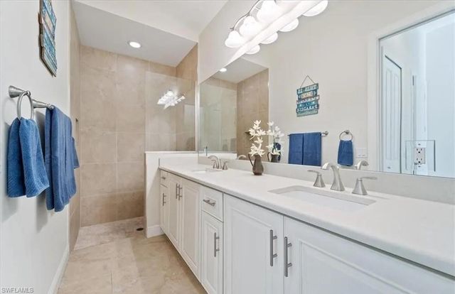 732 7th AVE N, Naples, FL 34102