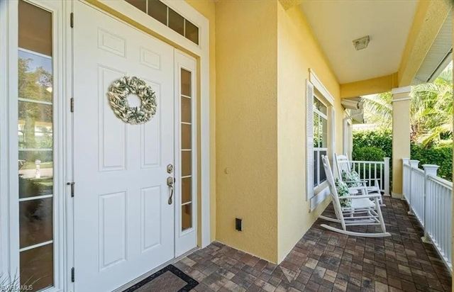 732 7th AVE N, Naples, FL 34102
