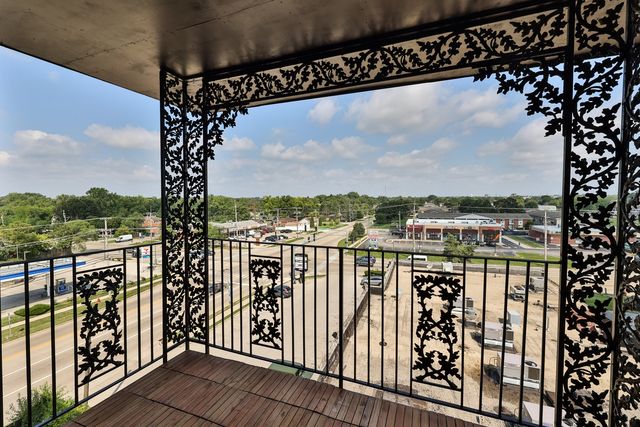 9396 Landings Lane 306, Des Plaines, IL 60016
