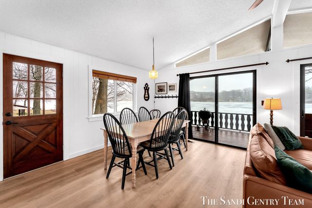 4050 W Orchard Drive, Hart Twp, MI 49420