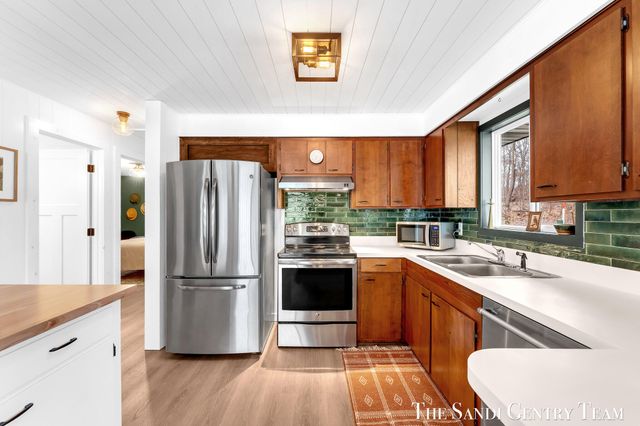 4050 W Orchard Drive, Hart Twp, MI 49420