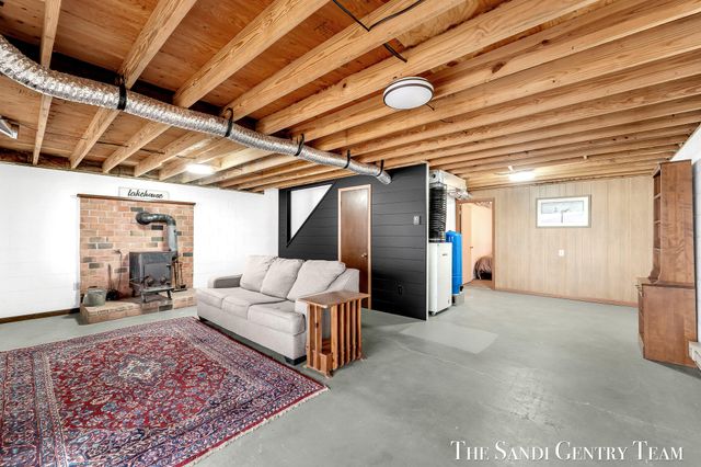 4050 W Orchard Drive, Hart Twp, MI 49420