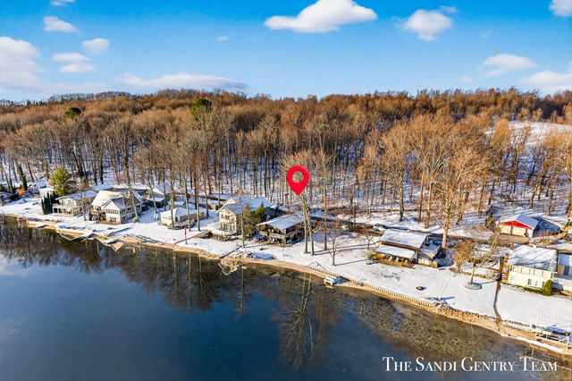 4050 W Orchard Drive, Hart Twp, MI 49420