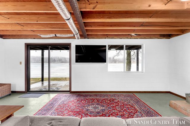 4050 W Orchard Drive, Hart Twp, MI 49420