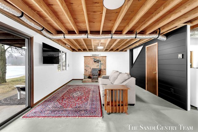 4050 W Orchard Drive, Hart Twp, MI 49420